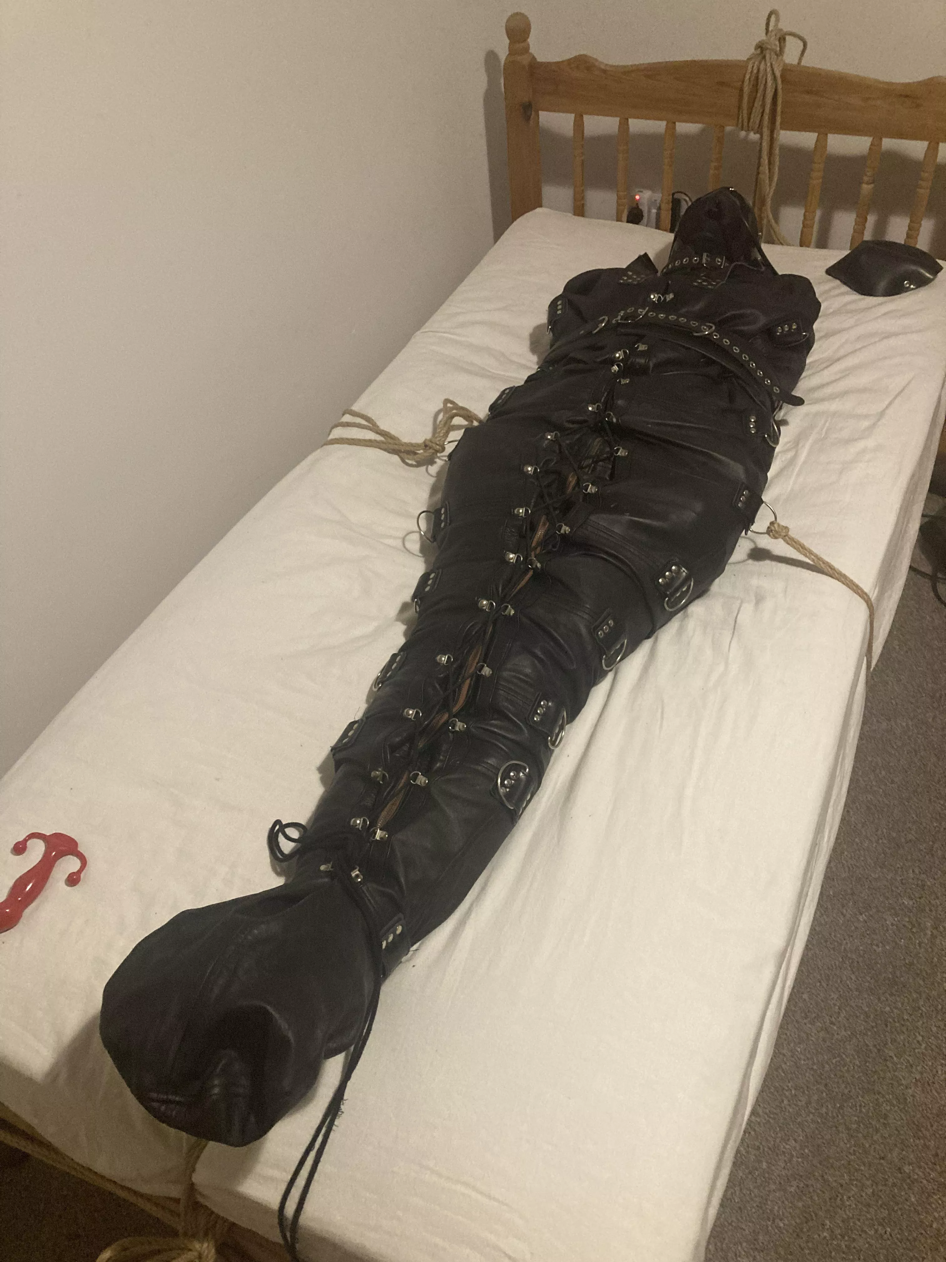 Completely Inescapable Sensory Deprivation F Nudes Bondage NUDE