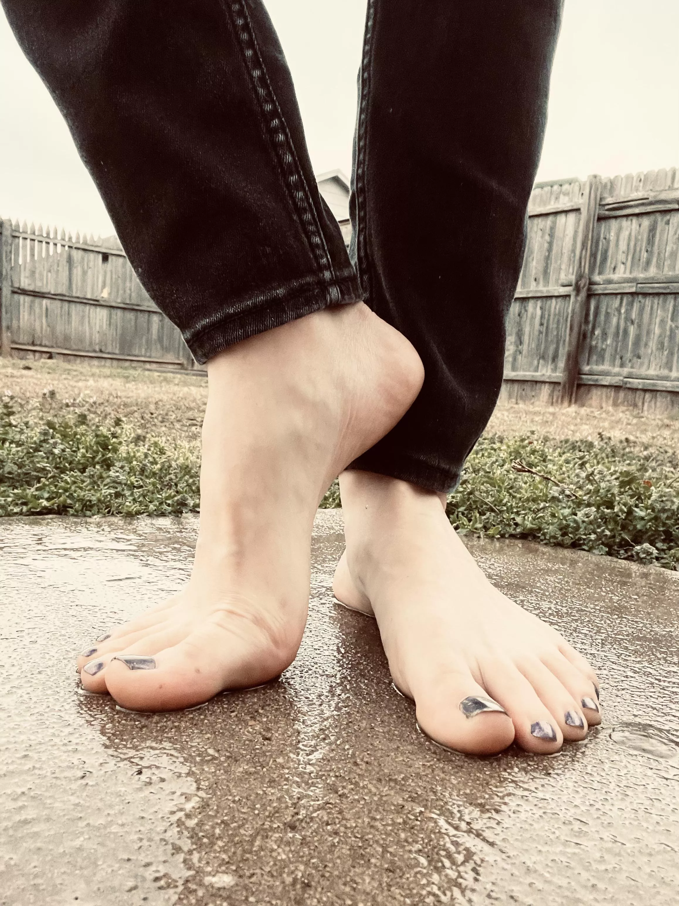 Rainy Day Feeties Nudes Feetinyourface Nude Pics Org