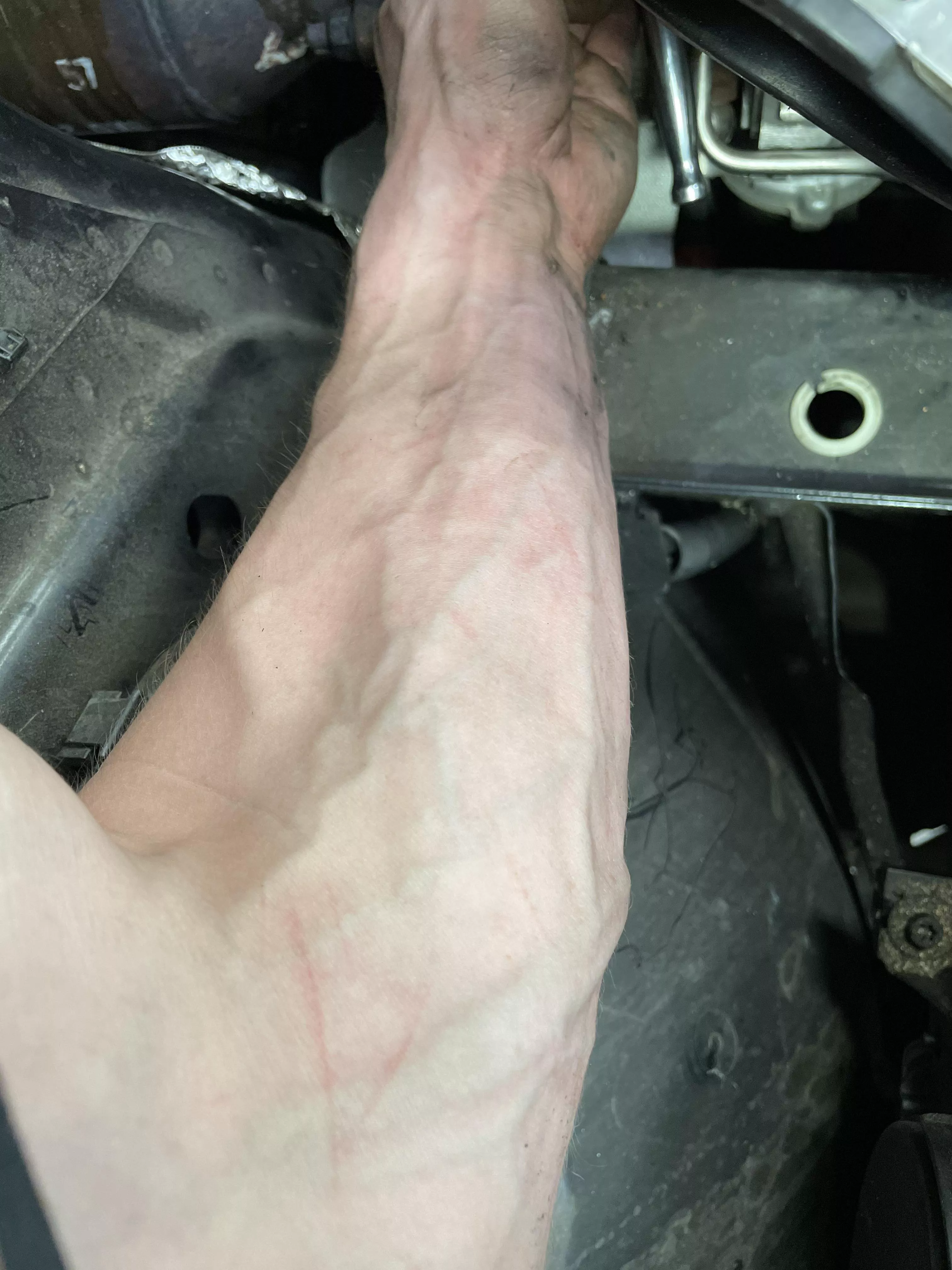 Mechanic Forearms Always Popping Nudes Forearmporn NUDE PICS ORG