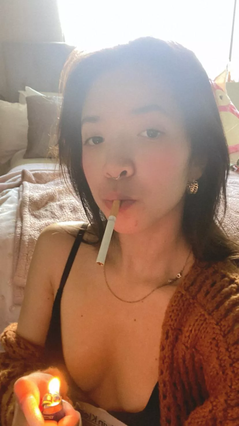 Wanna Watch Baby Face Destroy Her Lungs Nudes Smokingfetish Nude