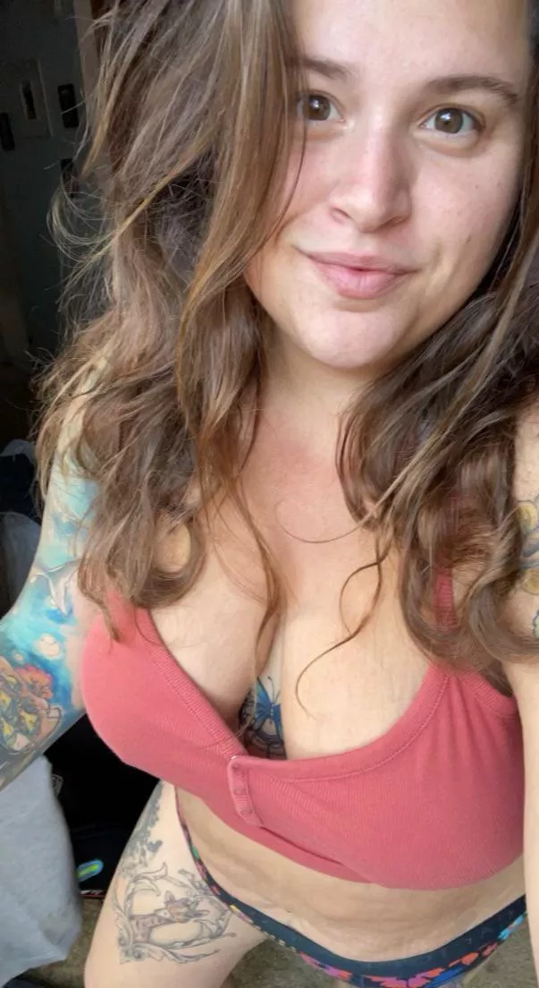 Bbw Stoner Covered In Tattoos Let My Curves Melt Your Stress Away