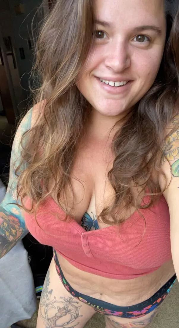 Bbw Stoner Covered In Tattoos Let My Curves Melt Your Stress Away