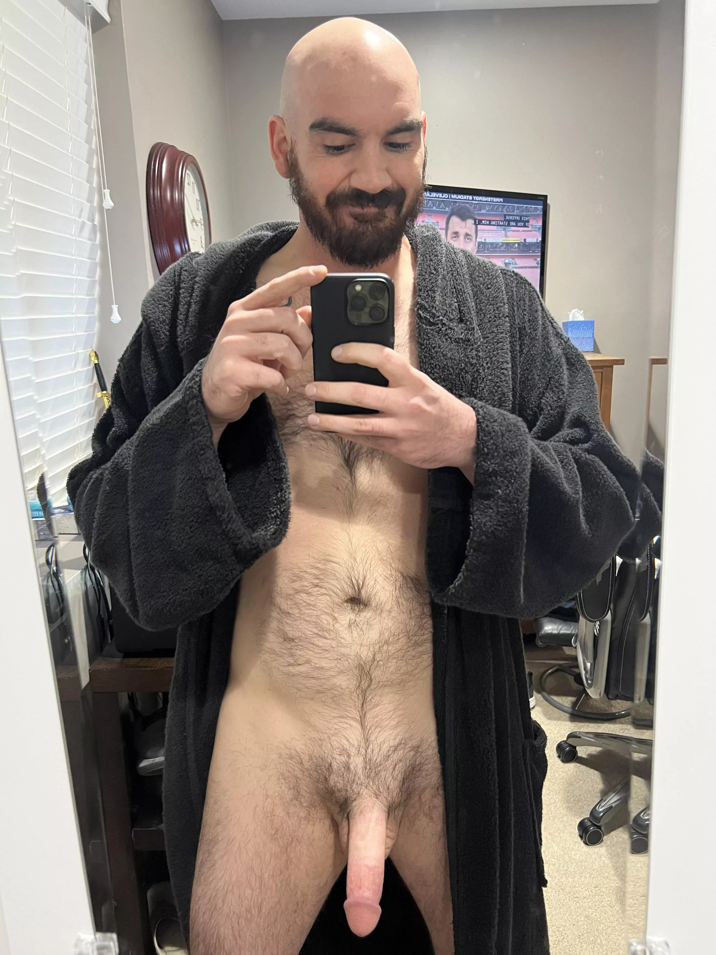 Shower Time Whos Joining Me Nudes Beardsandboners NUDE PICS ORG