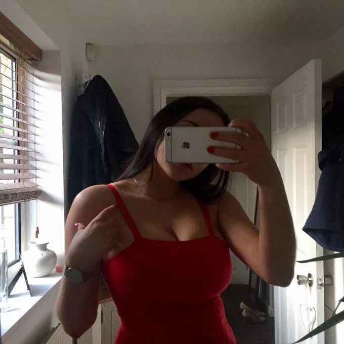 That Top Doesnt Stand A Chance Nudes 2busty2hide NUDE PICS ORG