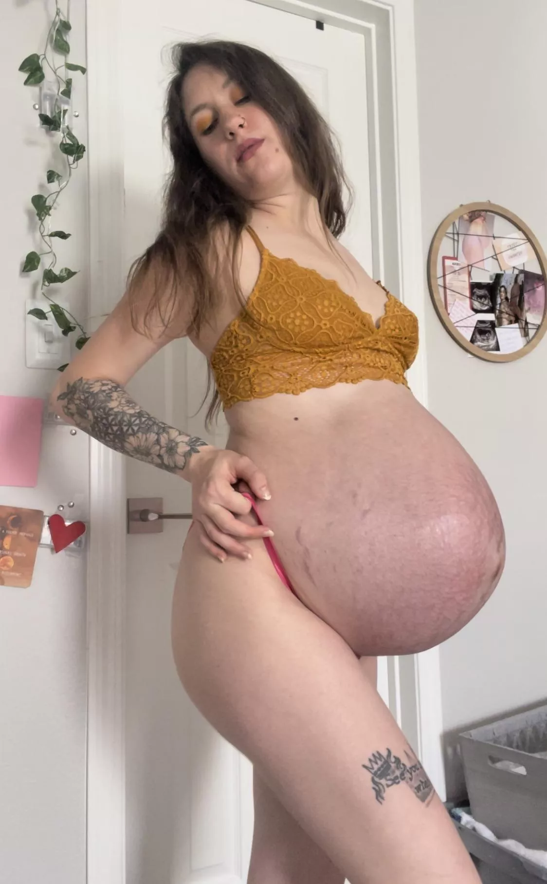 Almost 41 Weeks Nudes PreggoPorn NUDE PICS ORG