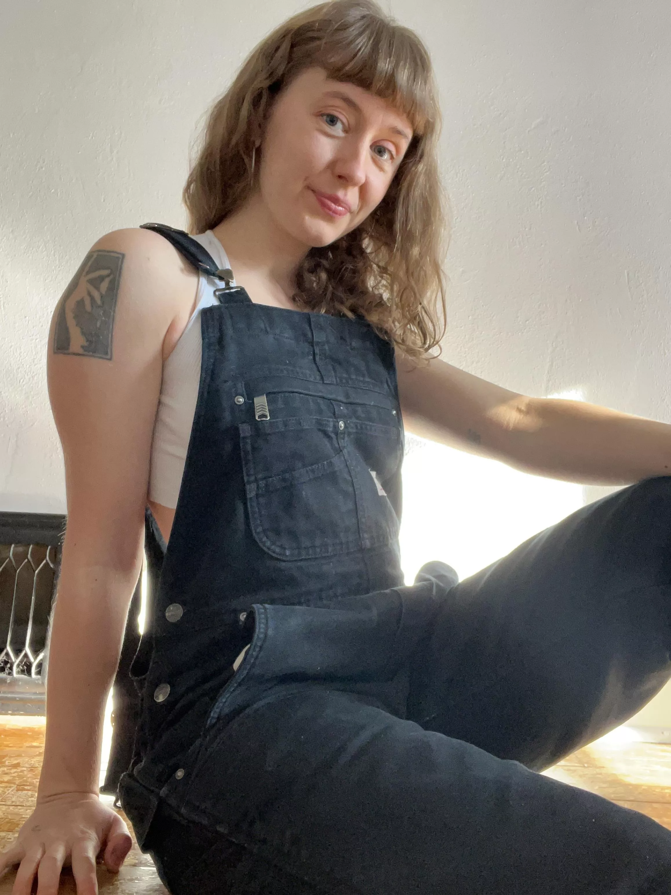 Honestly I F Eel So Cute In My Overalls Nudes Gonemild Nude Pics Org