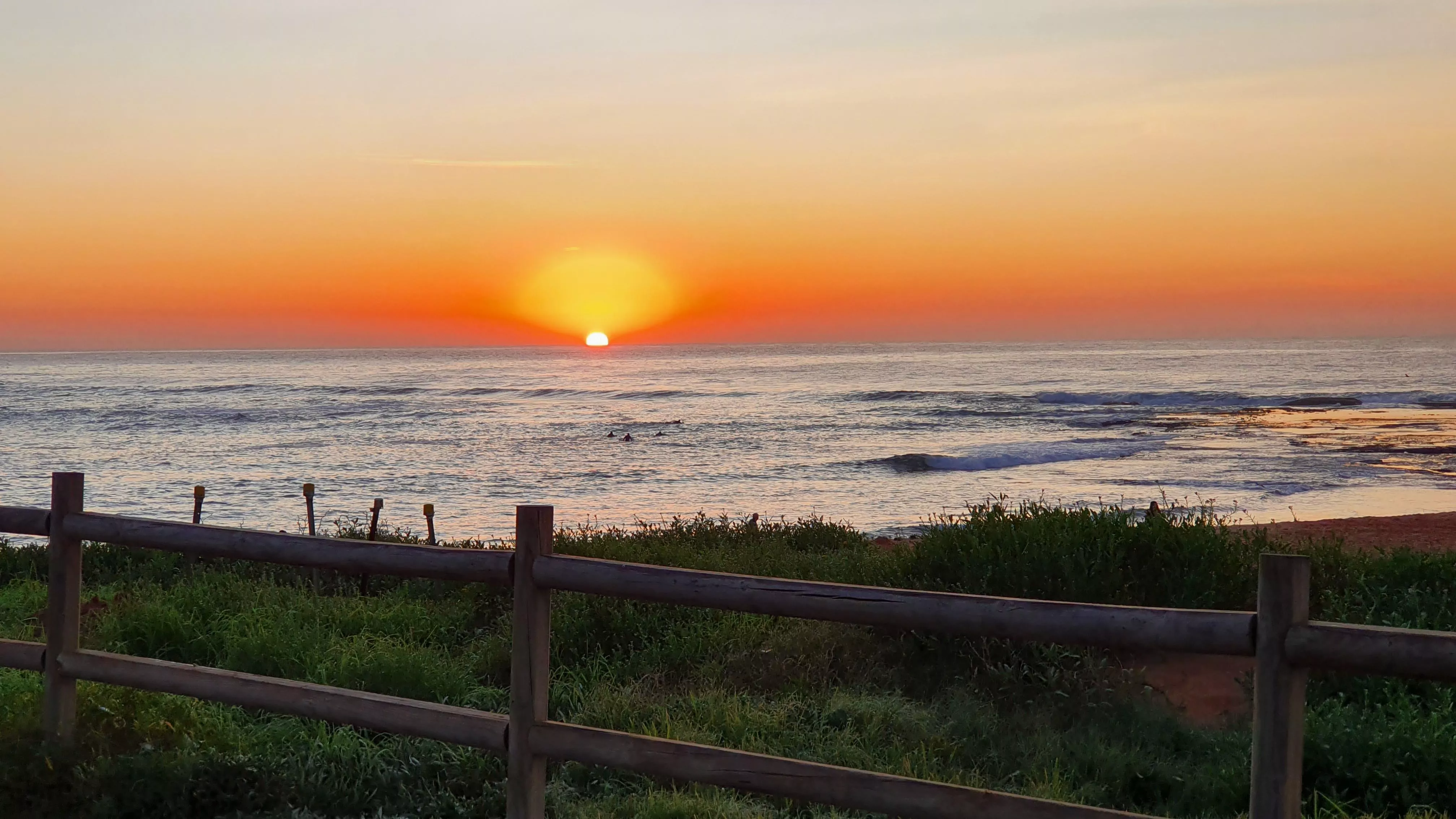 Summer Sunrise Mona Vale Beach Nsw Australia Nudes Beach Nude