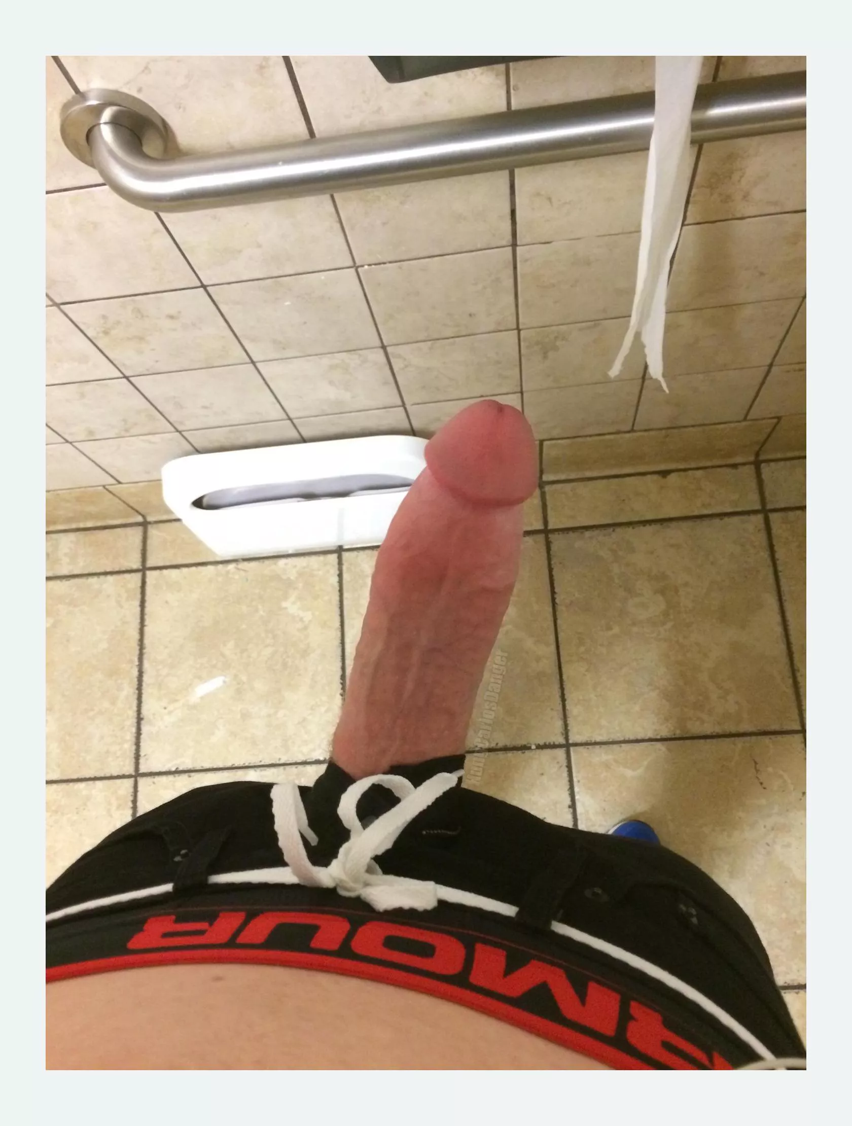 Would You Let Me Fuck You In A Stall Nudes GayKink NUDE PICS ORG