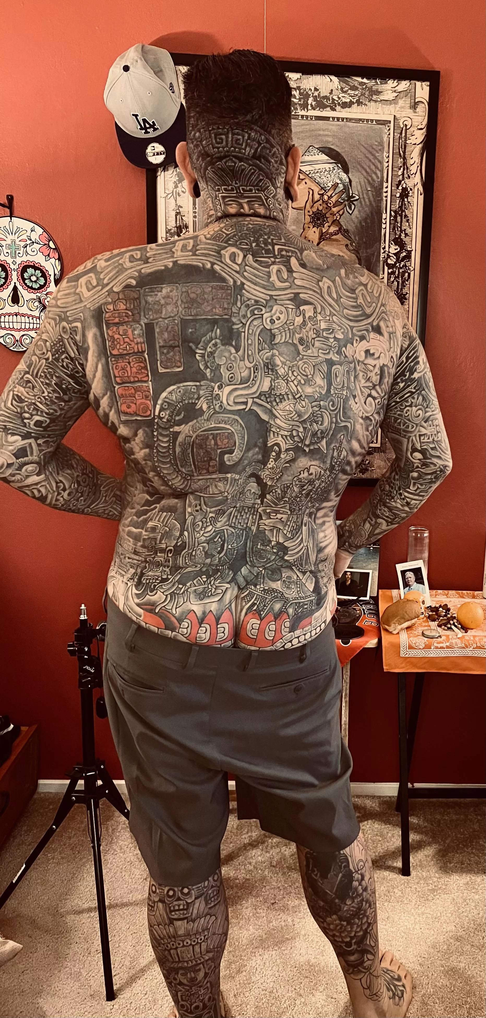 55 yo daddy with full body suit. Want to see more?