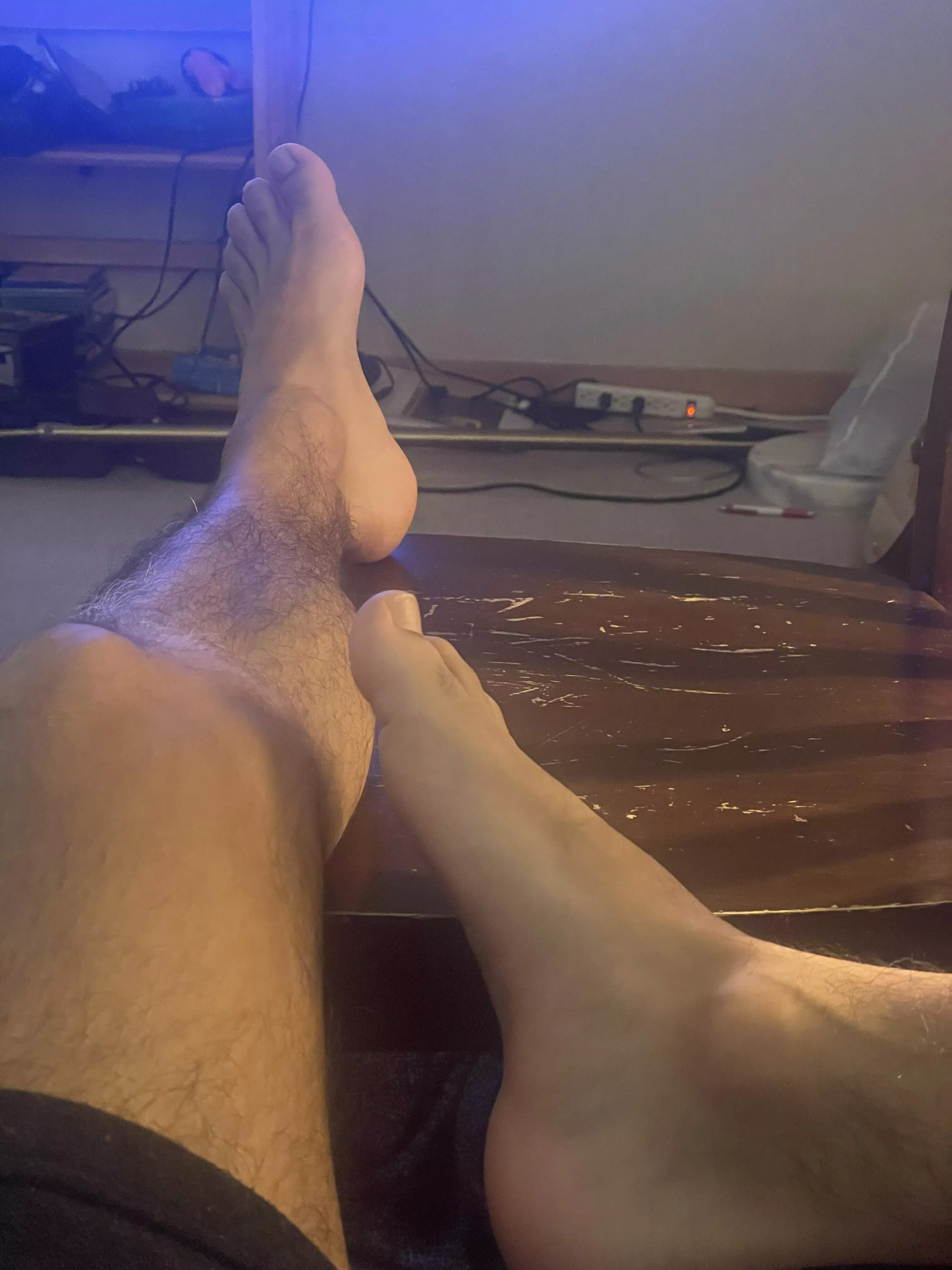 Arches Toes And Legs Nudes Gayfootfetish Nude Pics Org