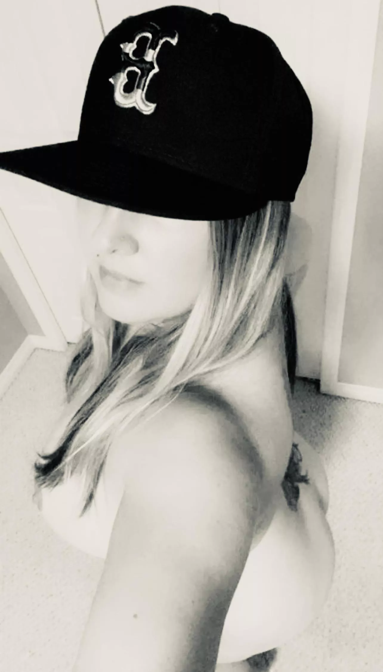 (F)😈