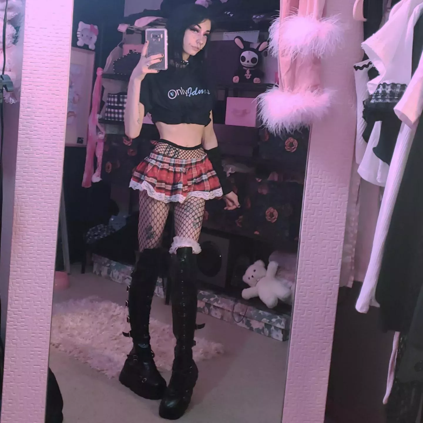 🖤 [H]