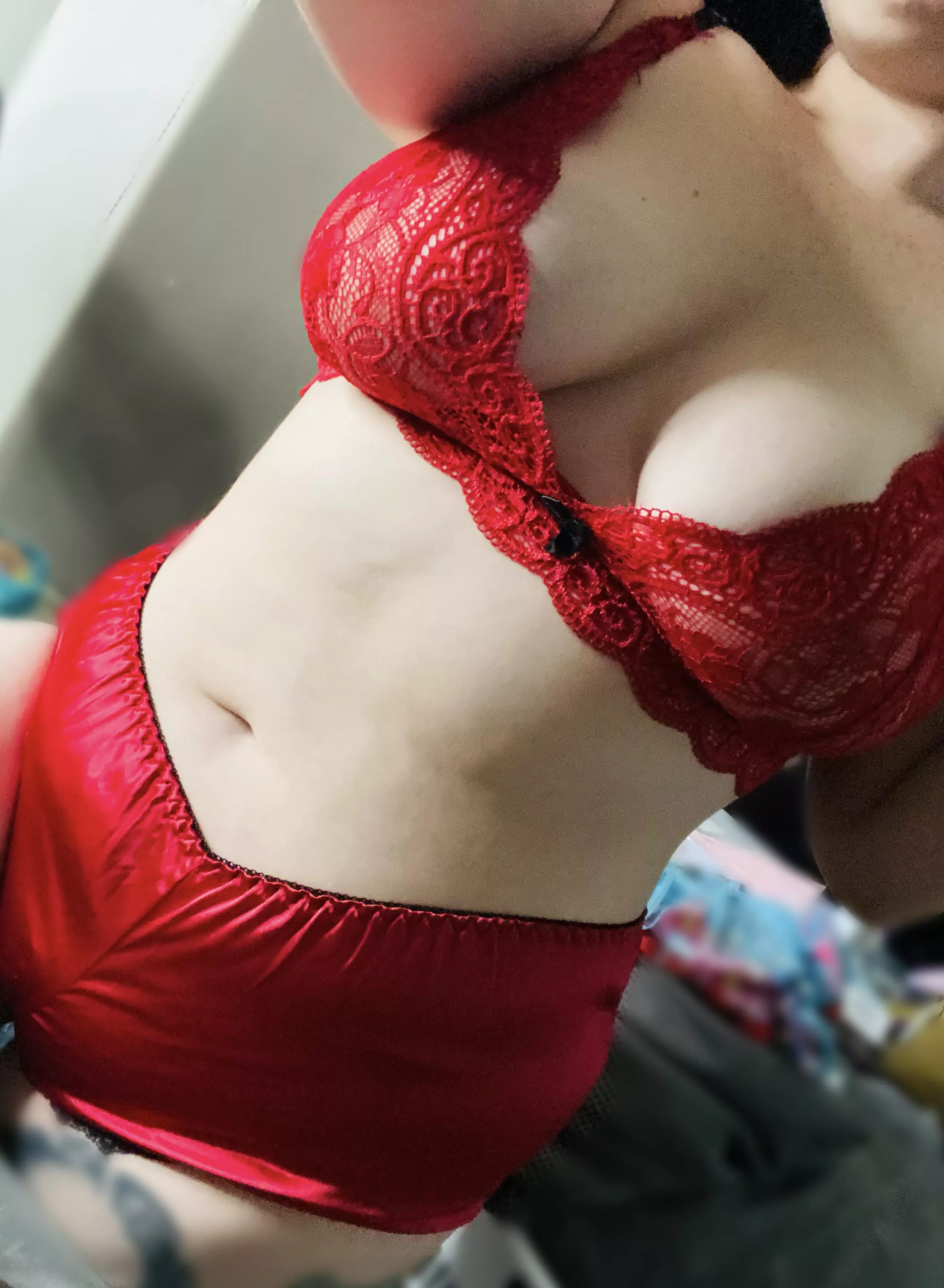 hi 😘👀