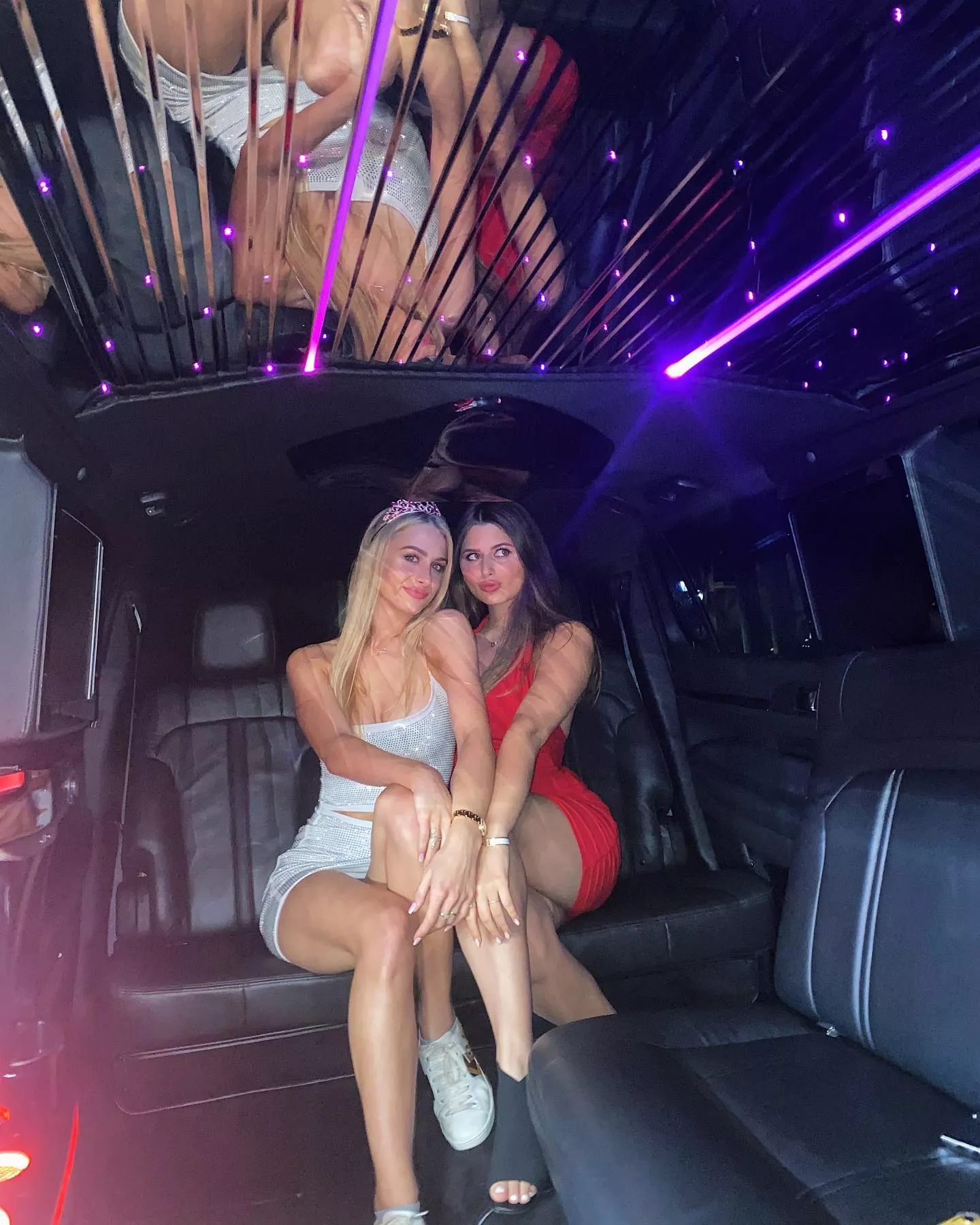 Nikki Limo Nude