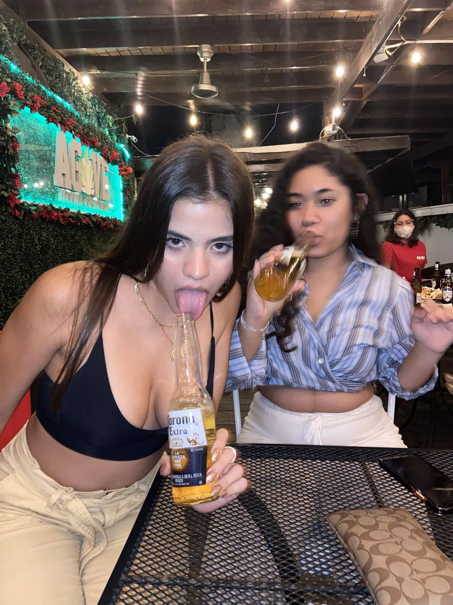 Long shaft lick
