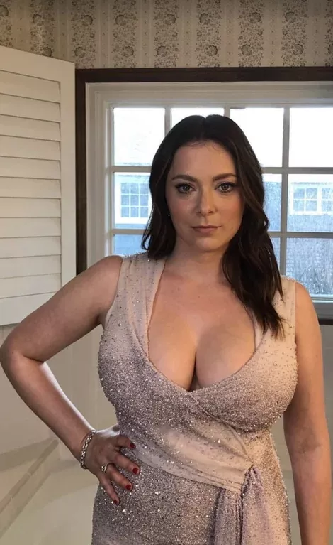 Rachel Bloom S Breasts Are Absolutely Enormous Nudes Jewishbabes