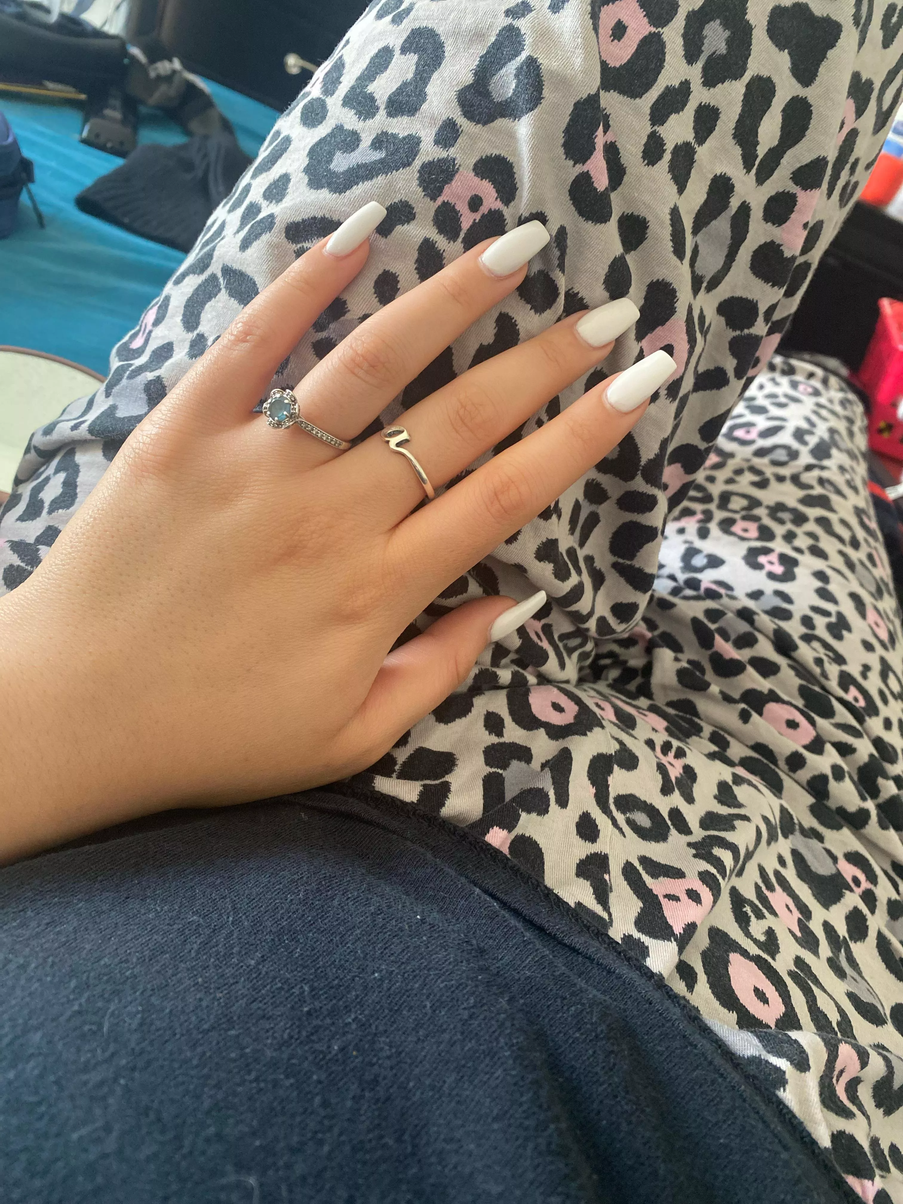 White nails. 🤍