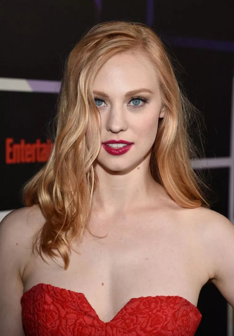 Deborah Ann Woll​