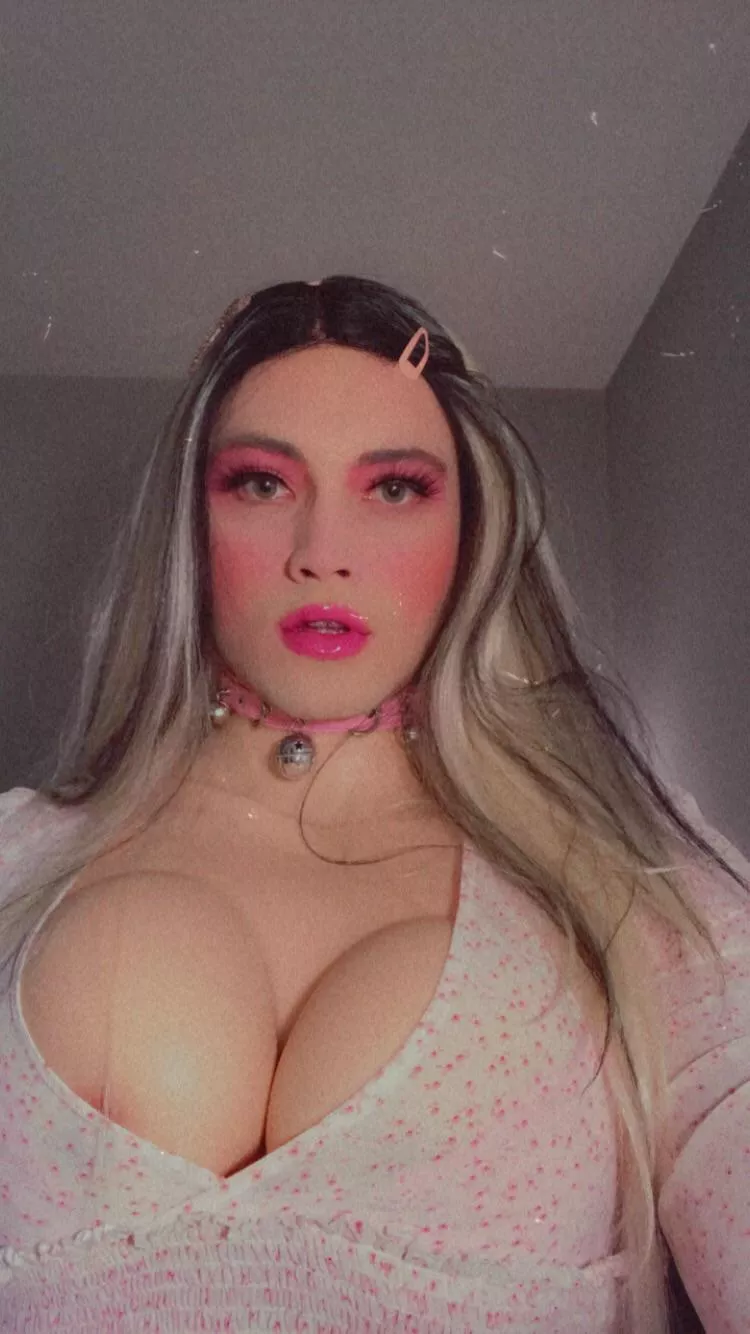 Bimbo doll