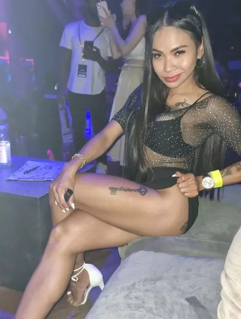Worship-worthy thighs