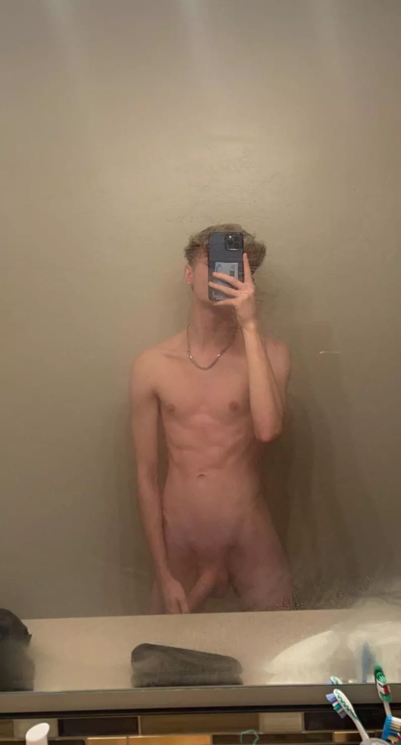 I’m horny 🍆