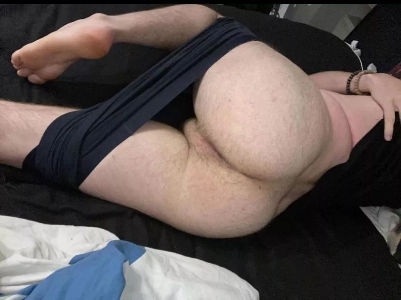 Wanna feel your cock against it