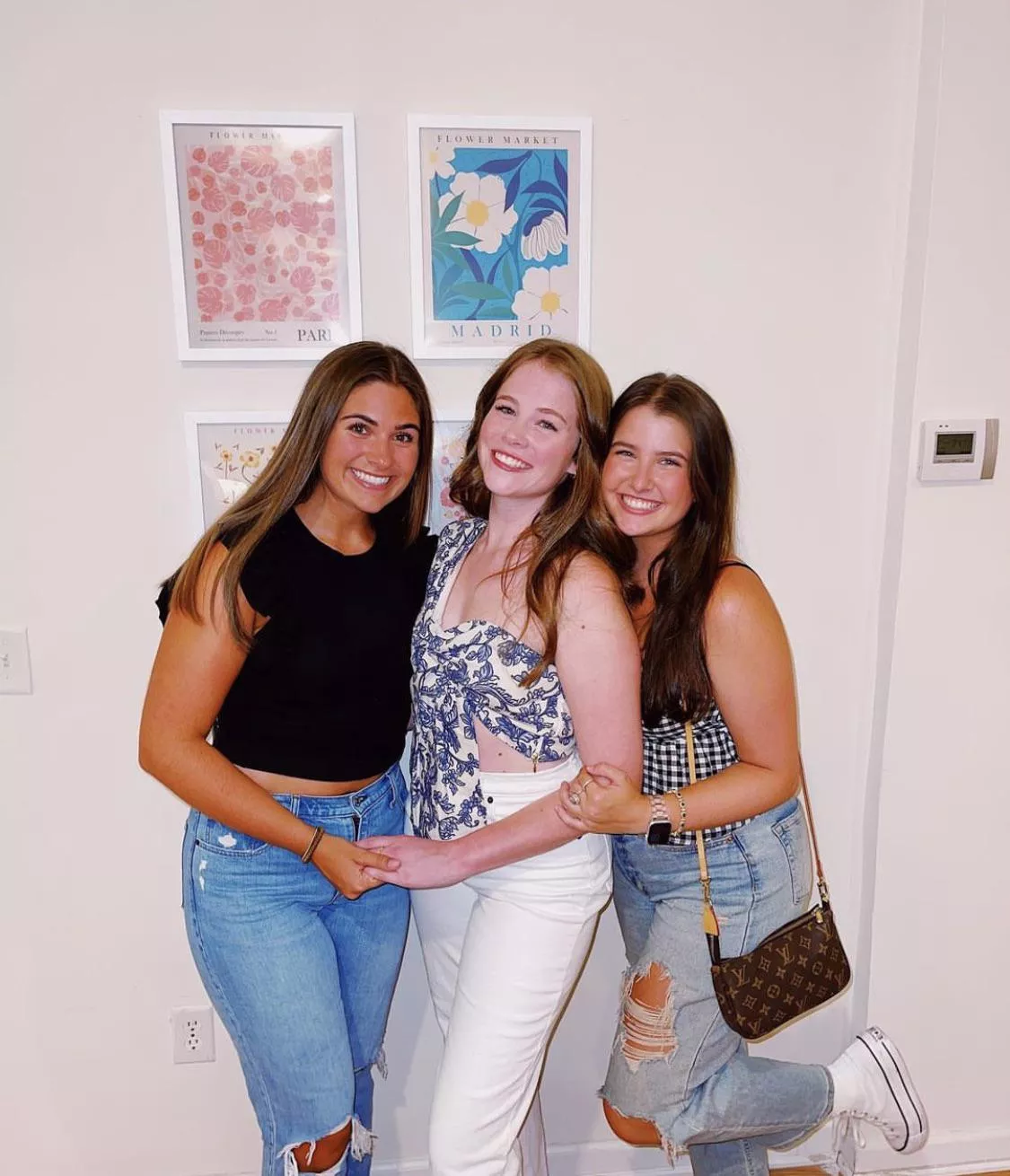 Cute roommates