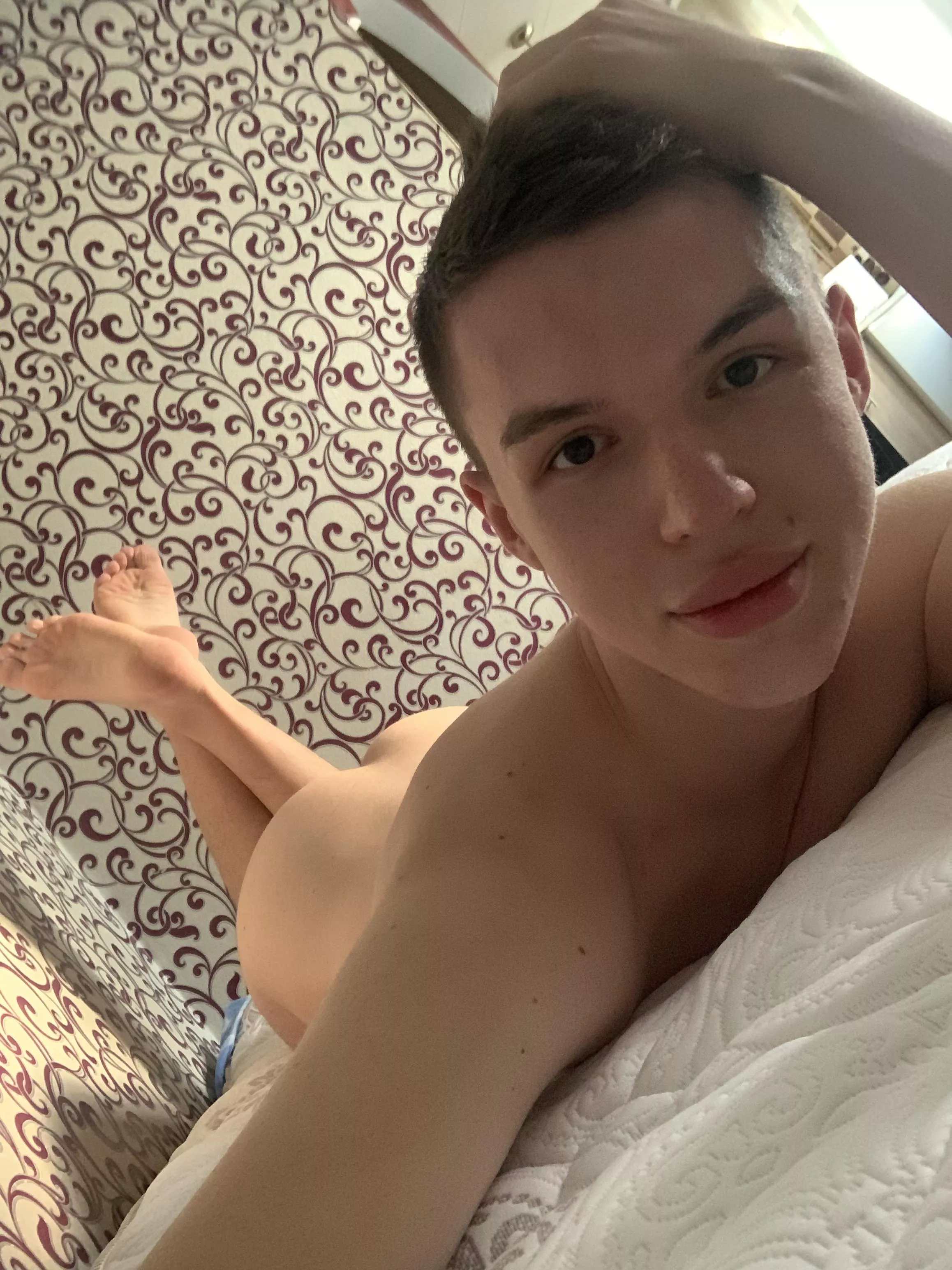 Too horny🥵