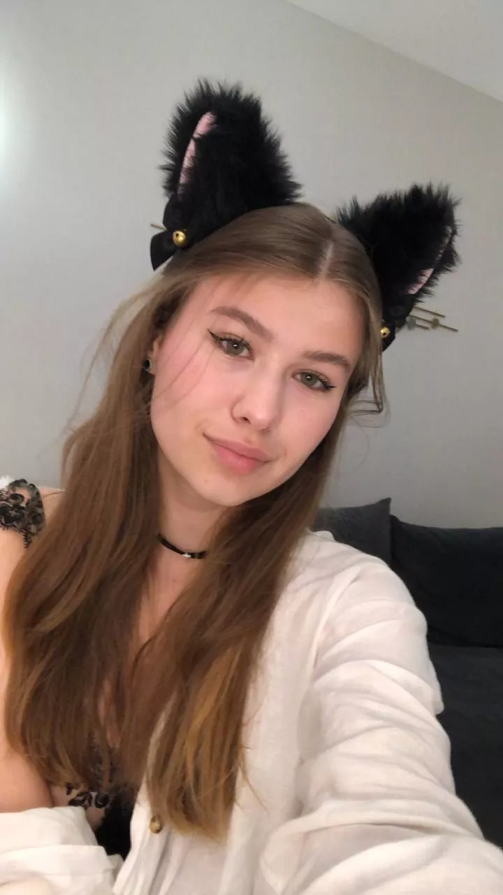 Yummy Cat girl