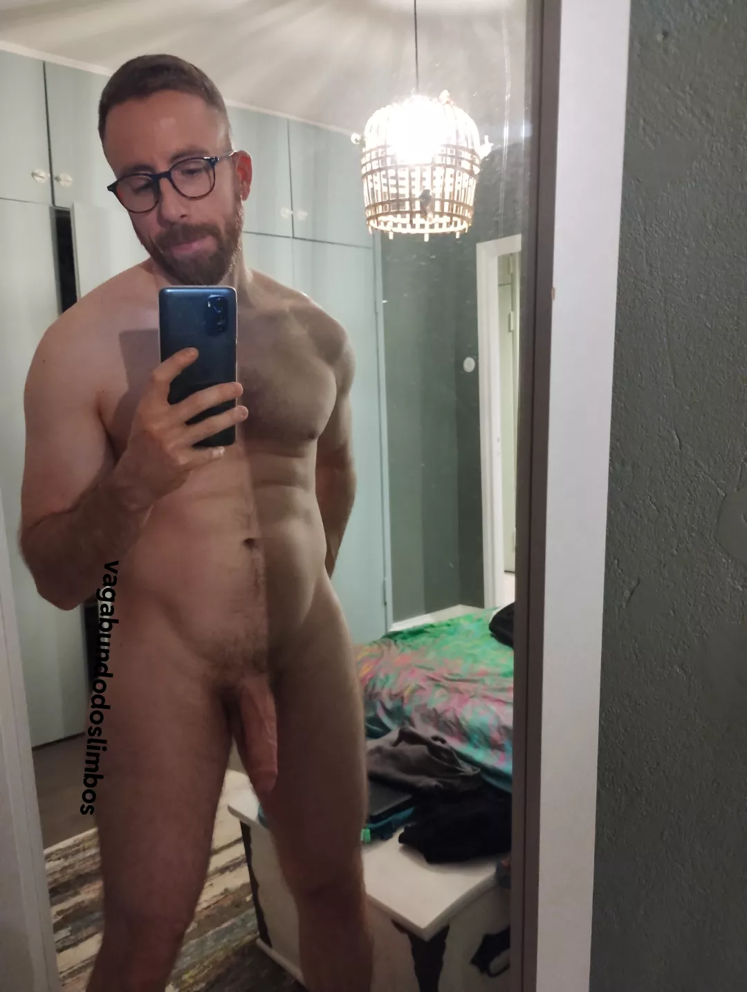 Simple nude