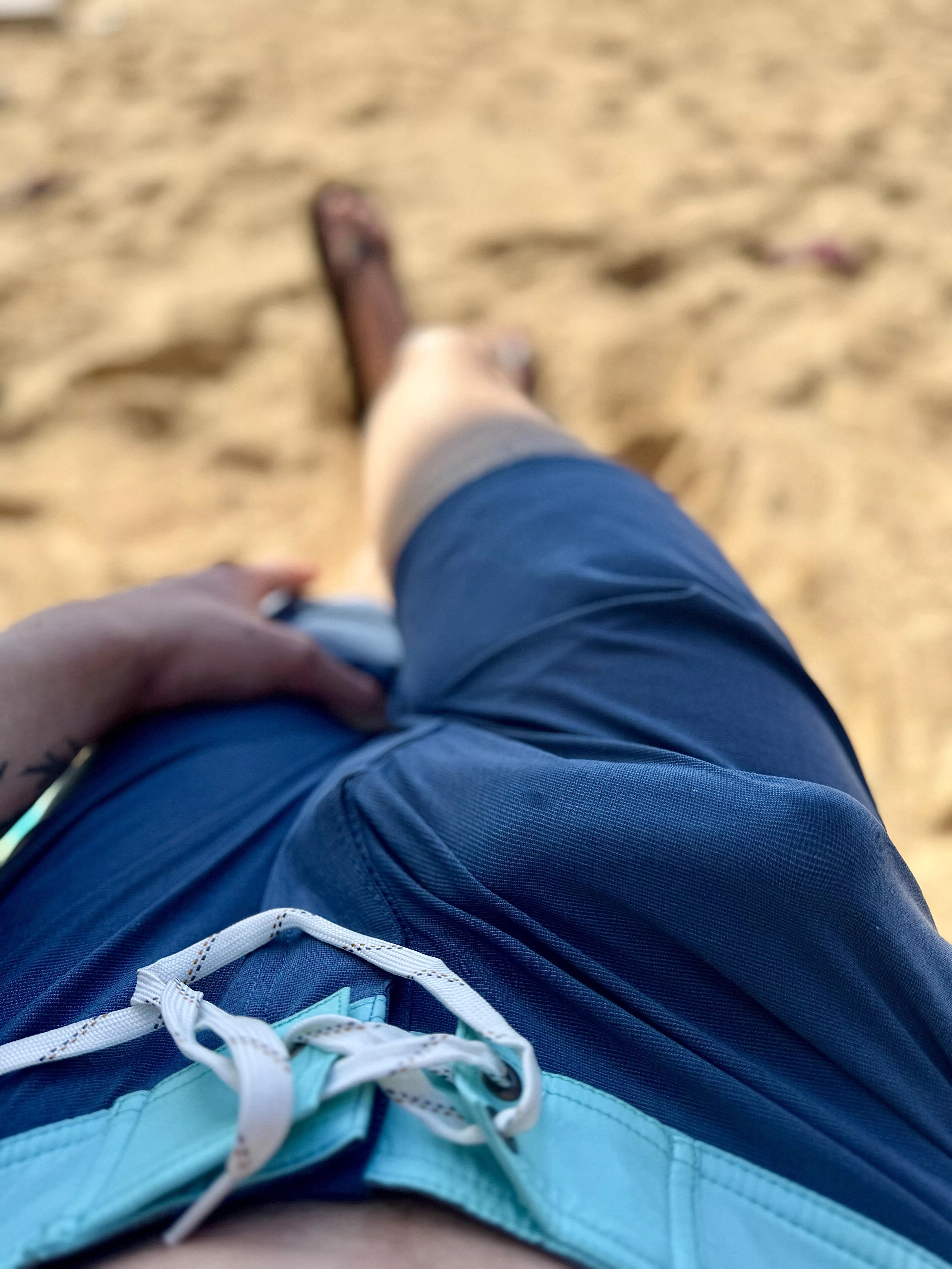 Hot straight guy at the beach got me rock hard…