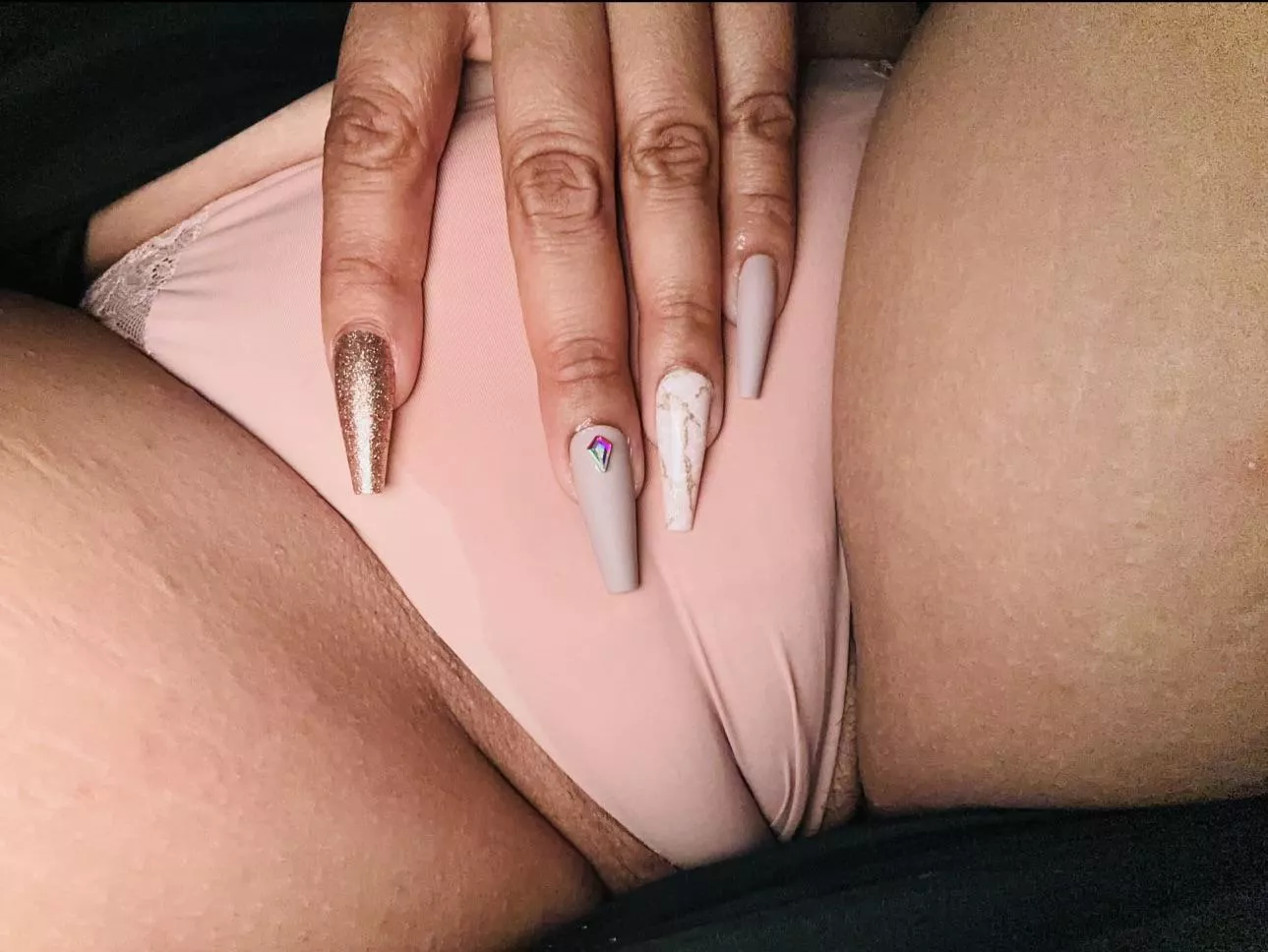 Rate this fat pussy 