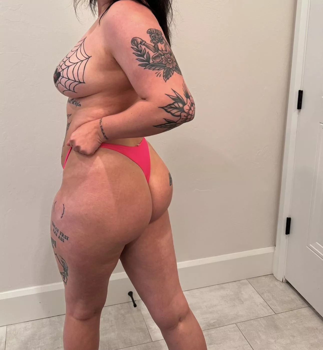 Tatted MILF 